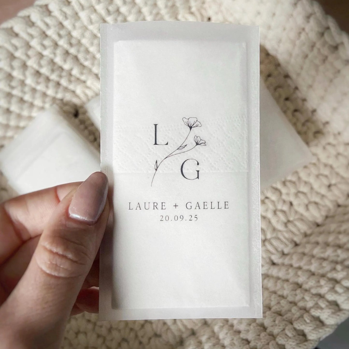 Customizable Tissue Pack | Wedding Tissues | Tissue Sleeve | Transparent Paper Wrap | Happy Tears Velum Paper  Paquet de mouchoirs en papier personnalisable | Mouchoirs mariage | Pochette mouchoir | Calque papier transparent | Larmes de joie