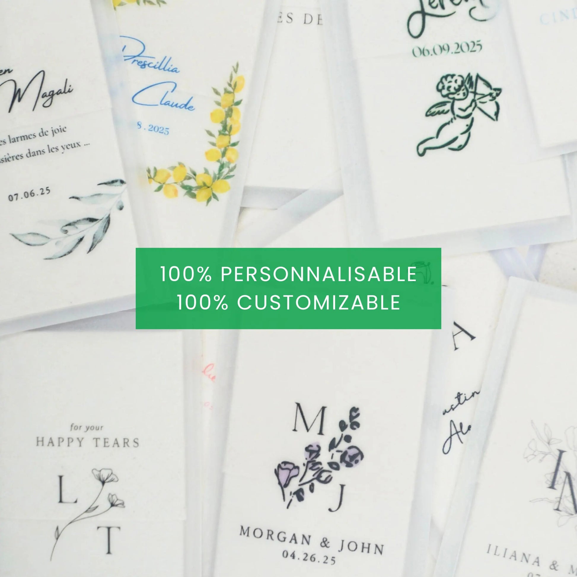 PAPIER CALQUE DE QUALITÉ
Chaque pochette est confectionnée en papier calque haut de gamme (180g), au toucher soyeux et à la transparence élégante. Le mouchoir se devine à travers le calque, pour une présentation raffinée