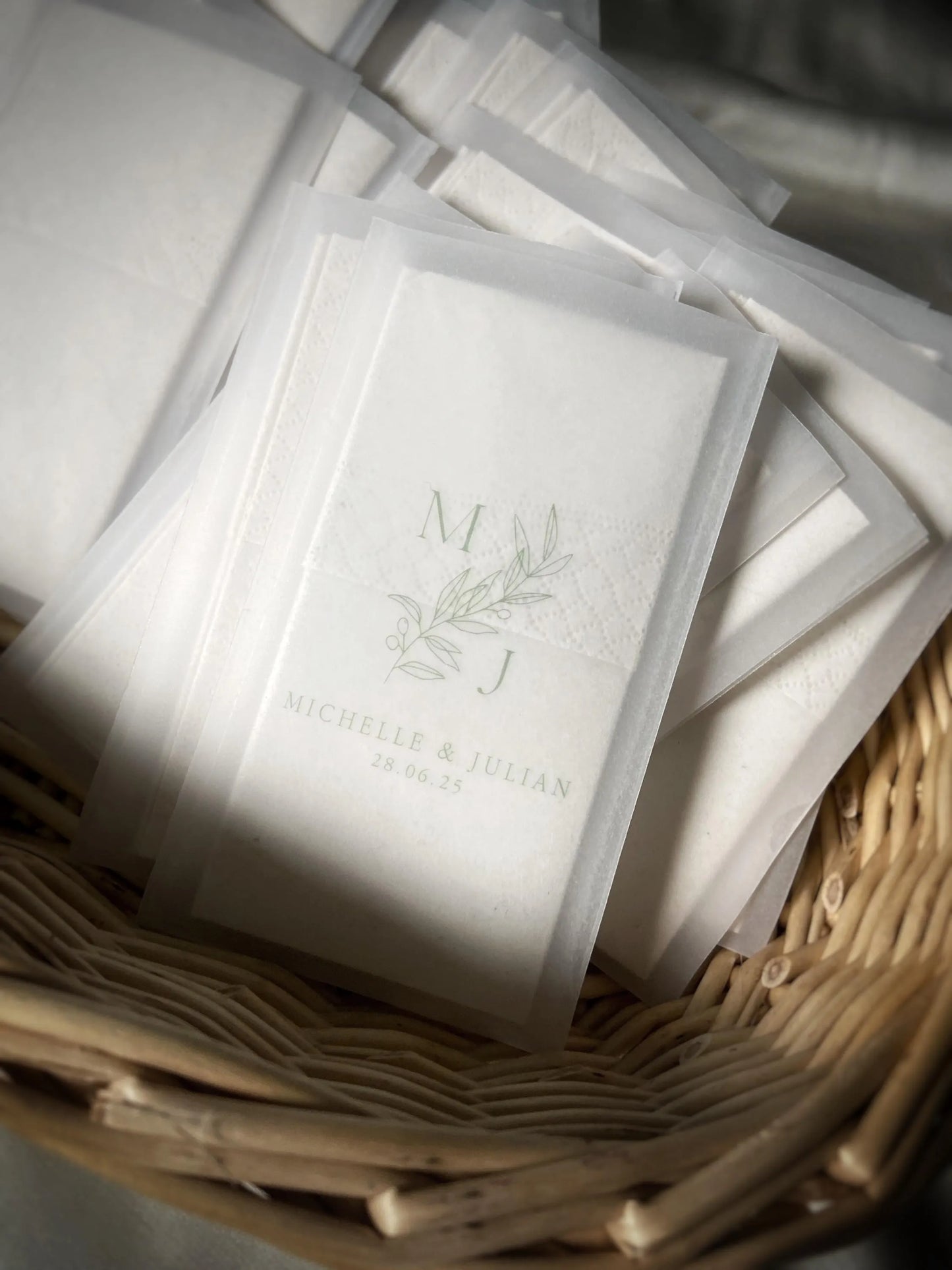 Paquets de mouchoirs en papier pour mariage personnalisés, Paquets confettis, Larmes de joie, Pochettes mouchoirs en papier, Cadeau invités