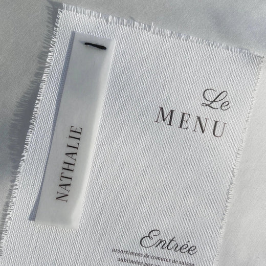 Menu toile personnalisé mariage fond écru salle réception — Memerle — vue secondaire — Memerle, papeterie artisanale personnalisée